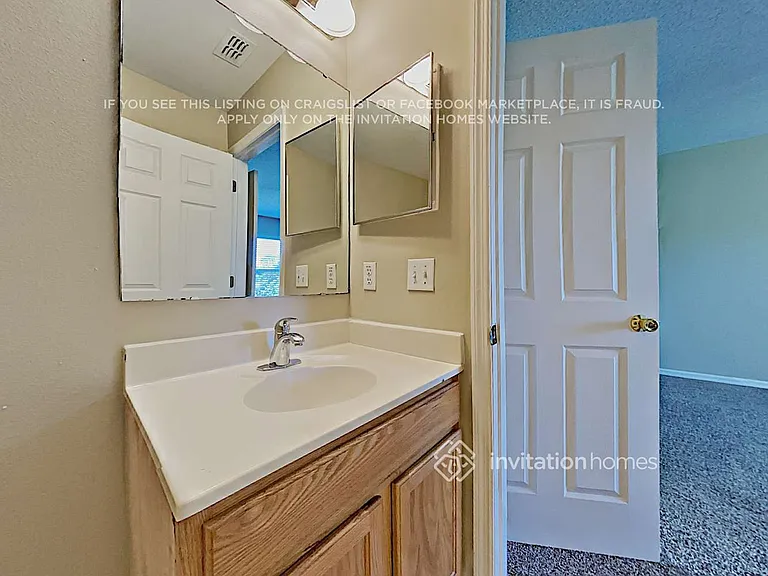1225 Howland Blvd — Photo 17