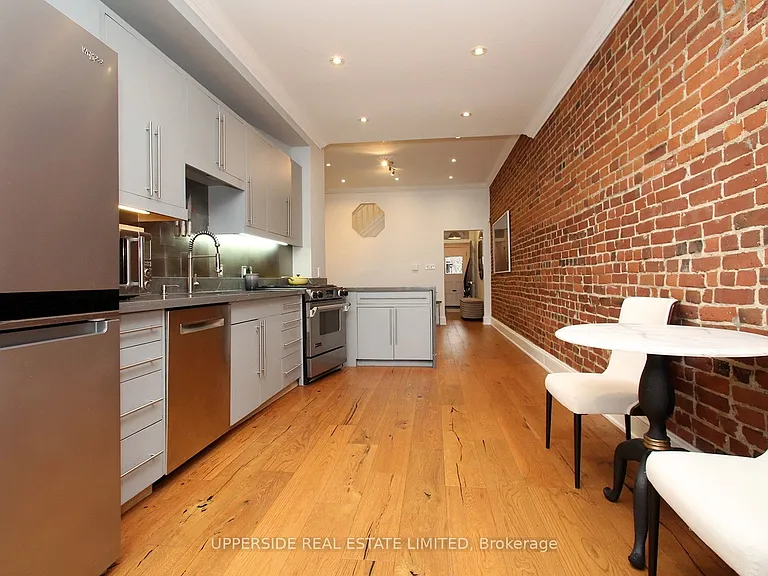 153 Collier St — Photo 10