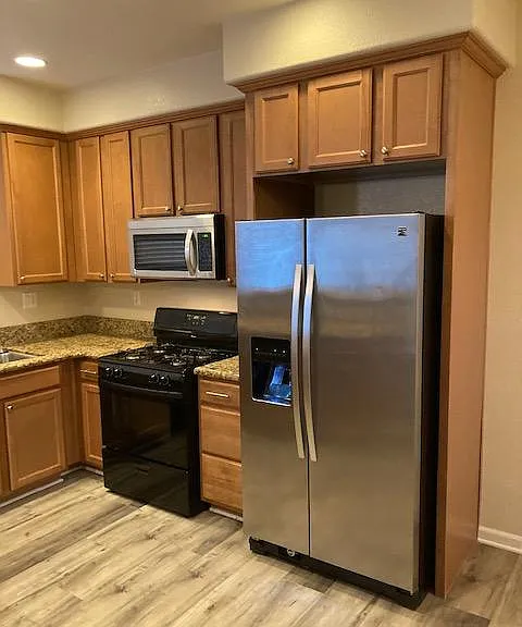 2580 W El Camino Ave — Photo 3