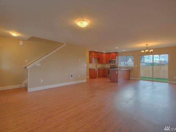 4th image of 606 E 57th Street Ct