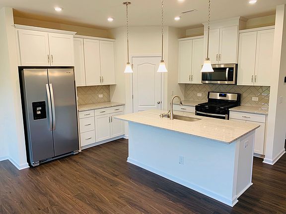 Open kitchen - Just add bar stools