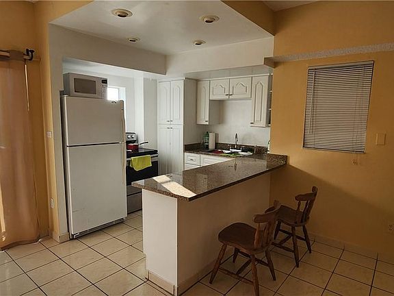 3rd image of 1960 Marseille Drive #306