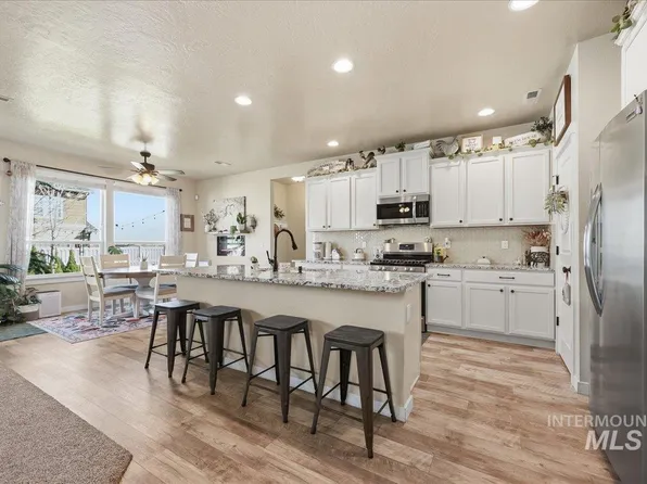 13314 Bloomfield Dr, Caldwell, ID 83607