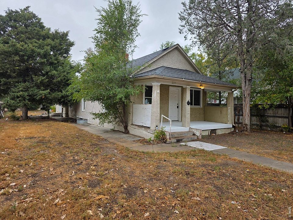 1st image of 223 Meeker St