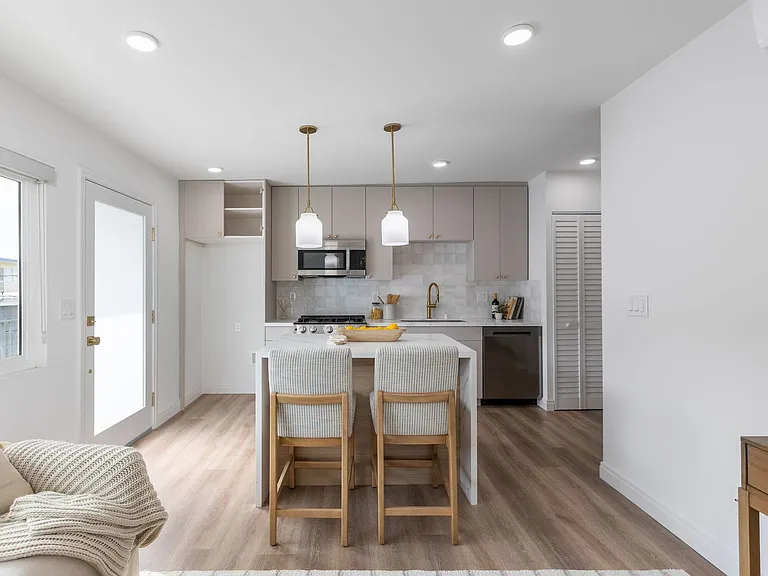 Hermosa 1803 LLC (TIC) — Photo 3