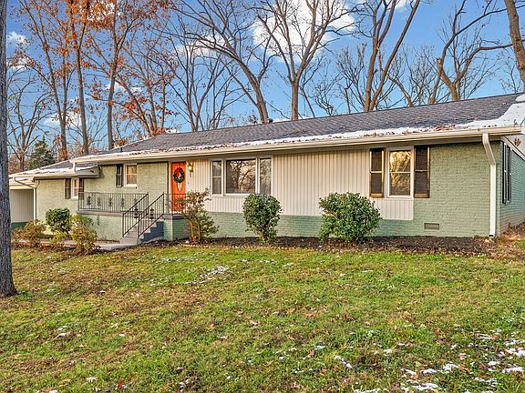 2nd image of 120 N Sunset Cir