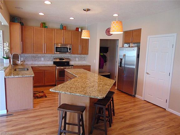 3rd image of 1934 Springside Cir