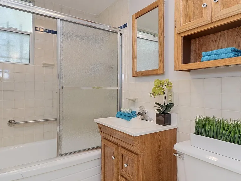 3311 Thomas Dr — Photo 3