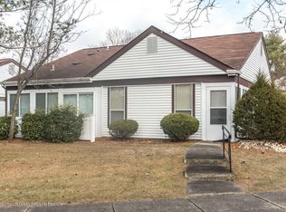 870B Liverpool Cir, Manchester, NJ 08759