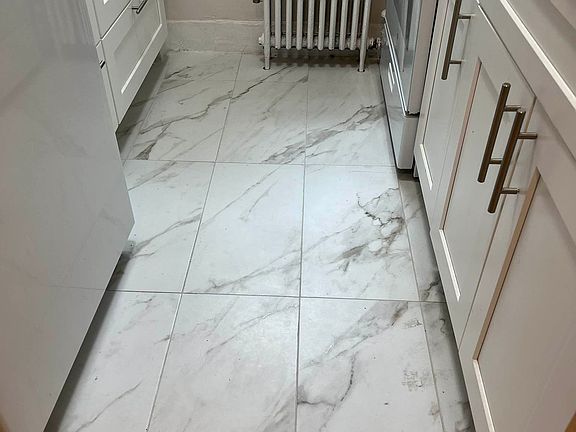 5th image of 509 E 77th St APT 3I