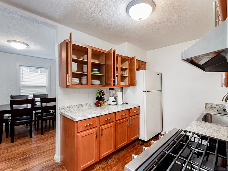 9513 Cloverhurst Dr — Photo 11