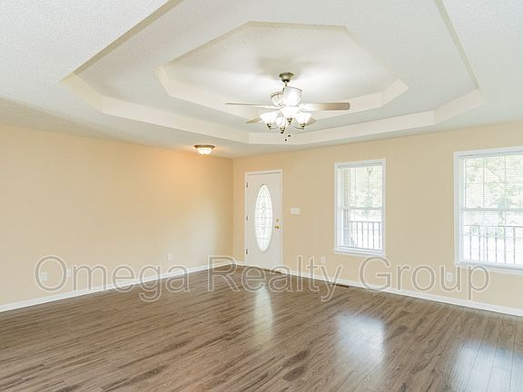 5th image of 49 Poplar Dr