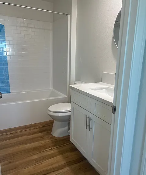142 W Orange St — Photo 9