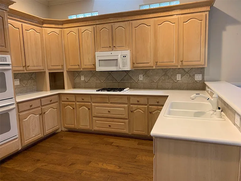17906 Old Preston Ct — Photo 33