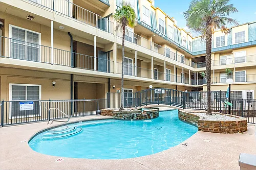 921 Marine Dr Photo 1