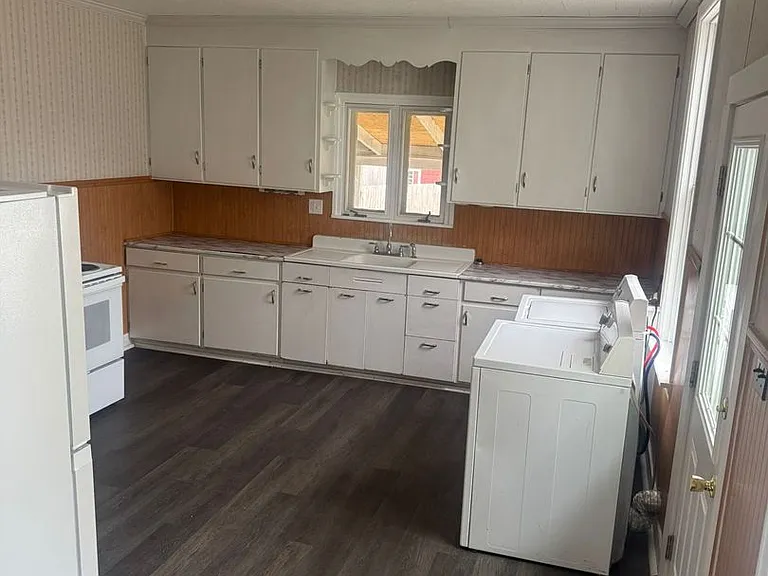 219 Market St — Photo 15
