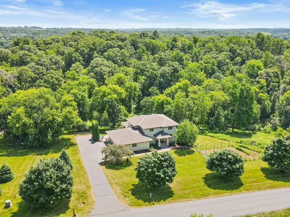 753 Regal Rdg, Hudson, WI 54016