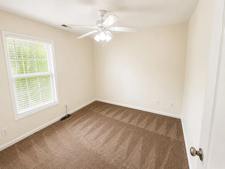 52 Holly Oak Cir — Photo 15
