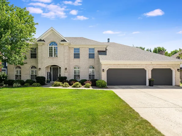 3919 Broadmoor Cir, Naperville, IL 60564