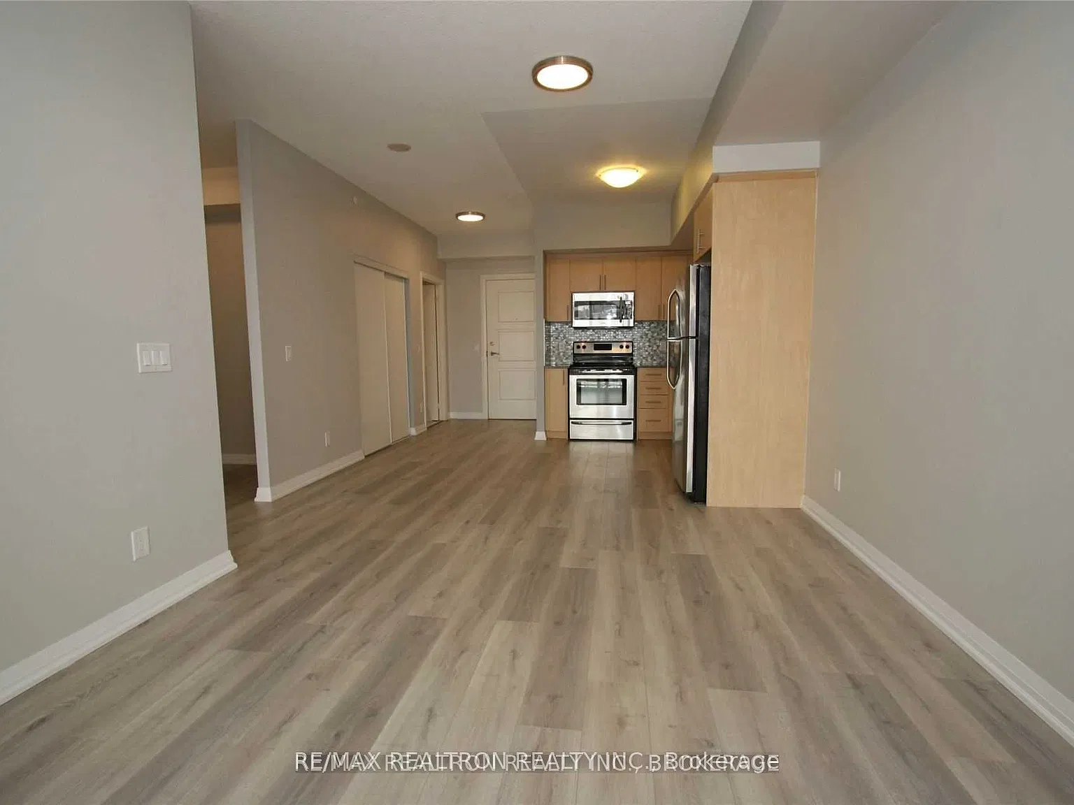 9500 Markham Rd — Photo 4