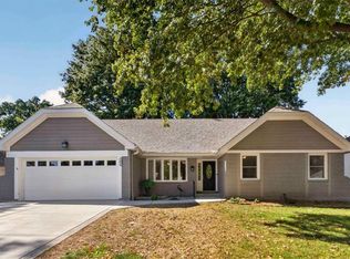 406 SE Richardson Pl, Lees Summit, MO 64063