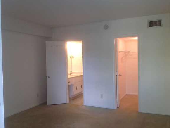 2nd image of 1100 Ponce De Leon Cir