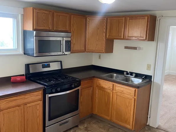 36 Delaware Ave #D, Hudson Falls, NY 12839