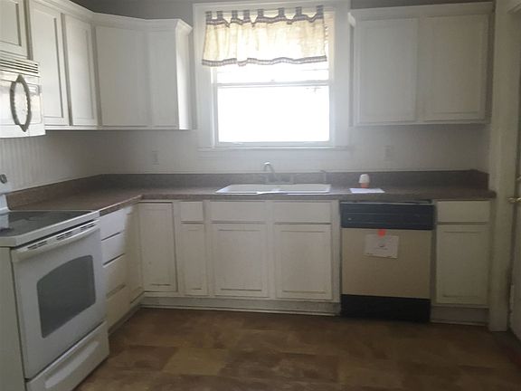 4th image of 1618 W Maine St