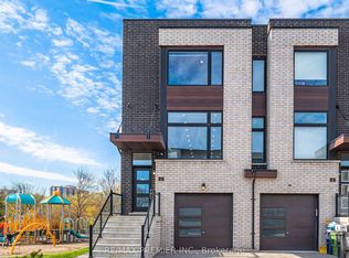 43 Wild Rose Gdns, Toronto, ON M6L 0A5