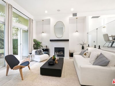 1020 Hilldale Ave, West Hollywood, CA, 90069