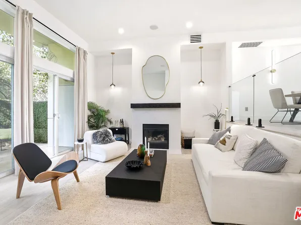 1020 Hilldale Ave, West Hollywood, CA 90069