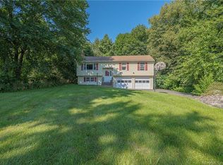 4 Hillside Cir, Brookfield, CT 06804