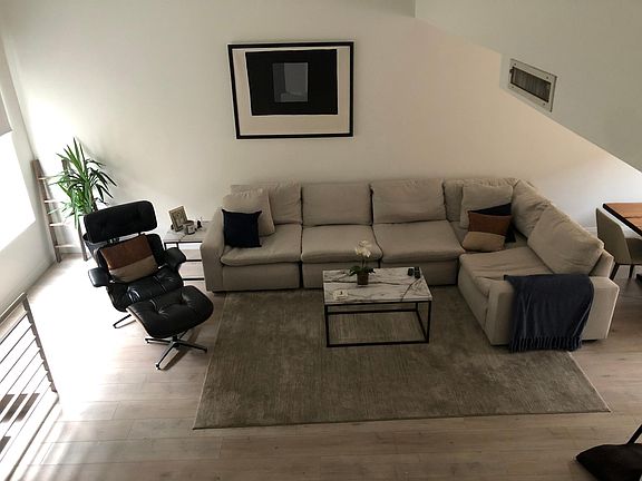 3rd image of 1838 Corinth Ave Unit 3