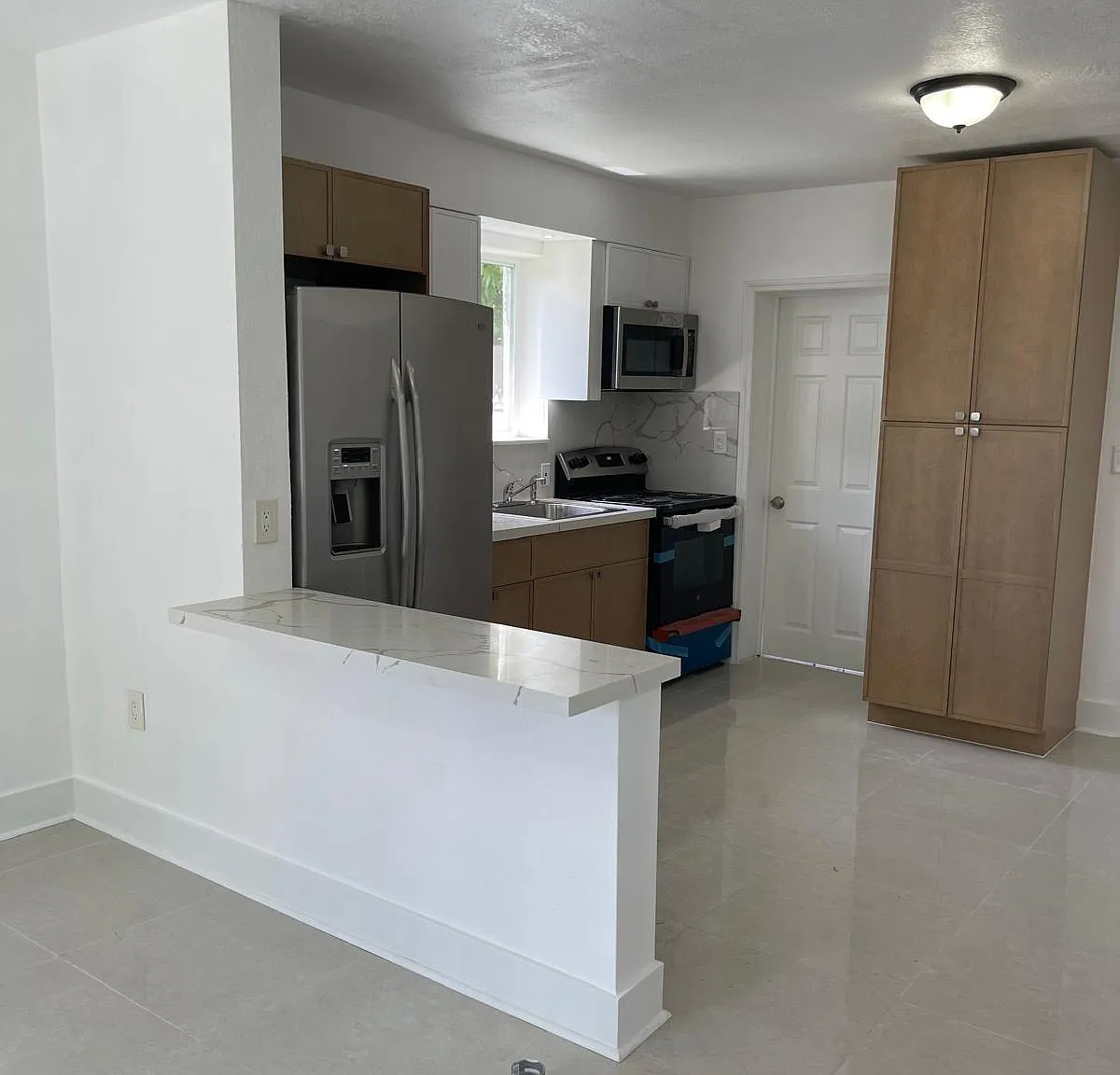 3 bed, 1480 sqft, $3,100 — Photo 2