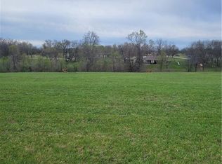 34 Kansas Dr, Linn Valley, KS 66040