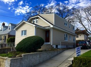 137 Ave 230 St, Laurelto, NY 11413
