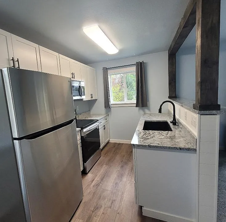7058 W Trevor St #1