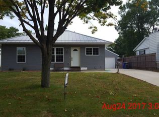 725 Danbury St NE, Cedar Rapids, IA 52402