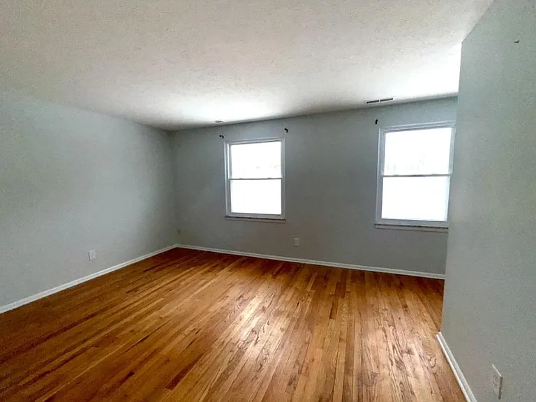 6488 State Rd — Photo 14
