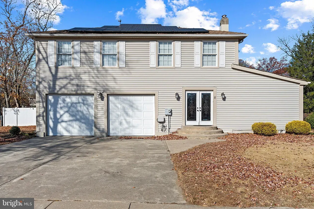3 bed, 2672 sqft, $3,700 — Photo 4