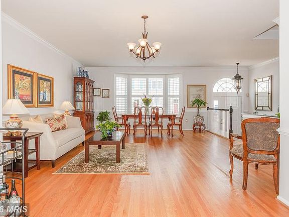 4th image of 5723 Governors Pond Cir