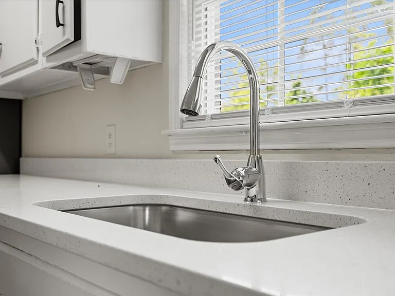 319 Revell Dr #H — Photo 10