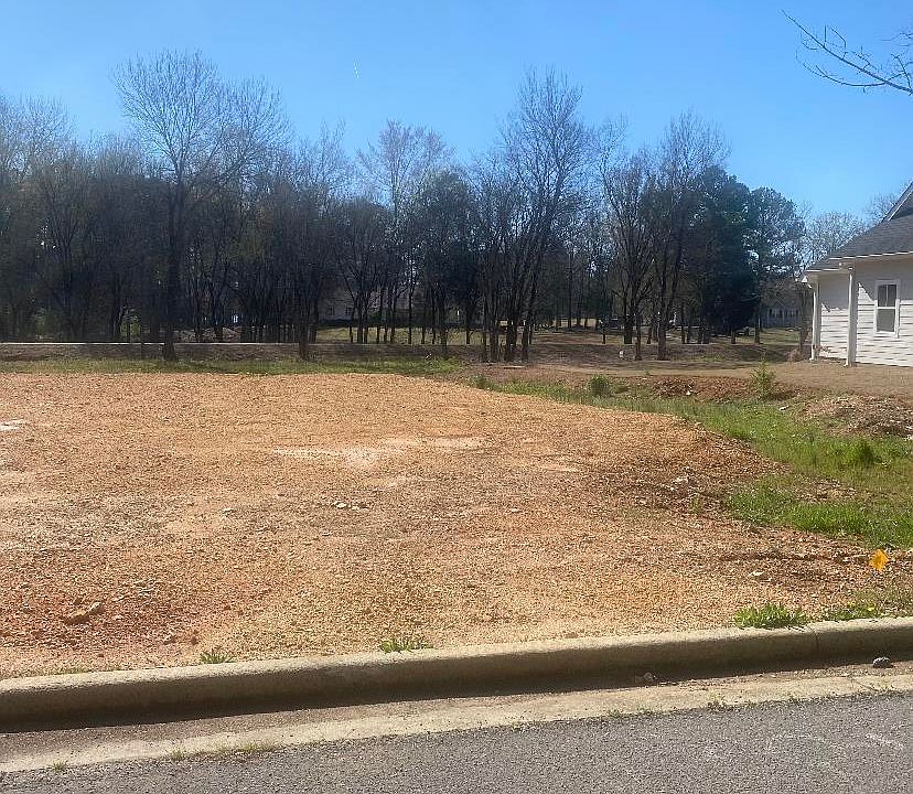 2nd image of 270 Cade Cir