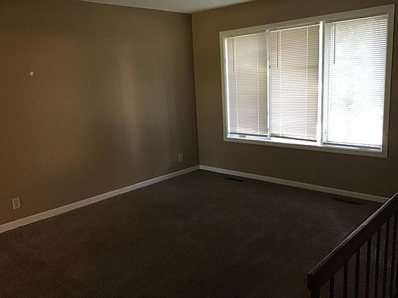 3rd image of 2601 Ponderosa Dr