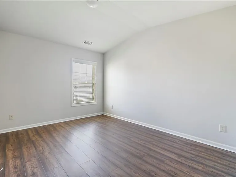 5090 Breezewood Cir — Photo 15