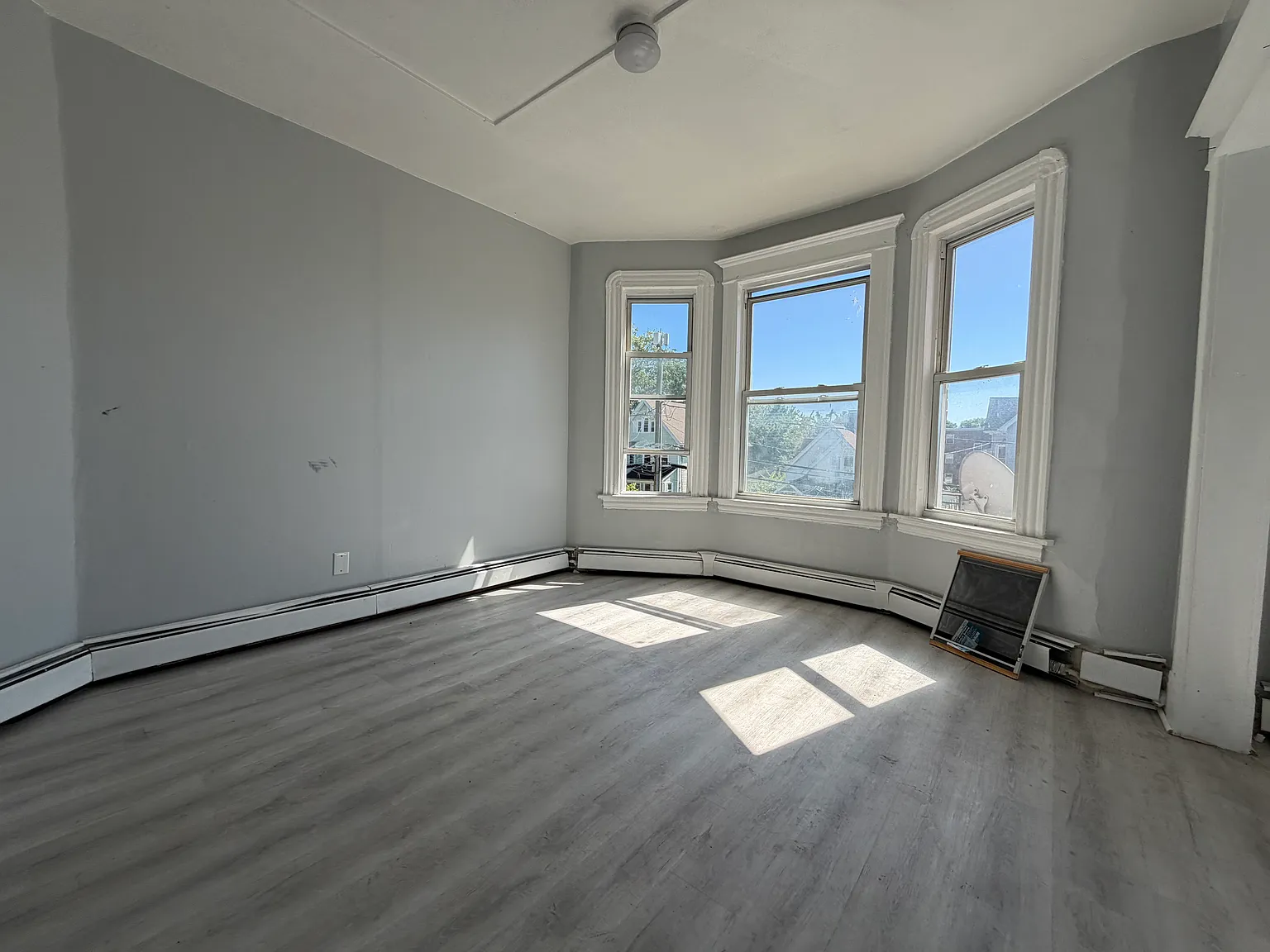 2 bed, 900 sqft, $1,345 — Photo 2
