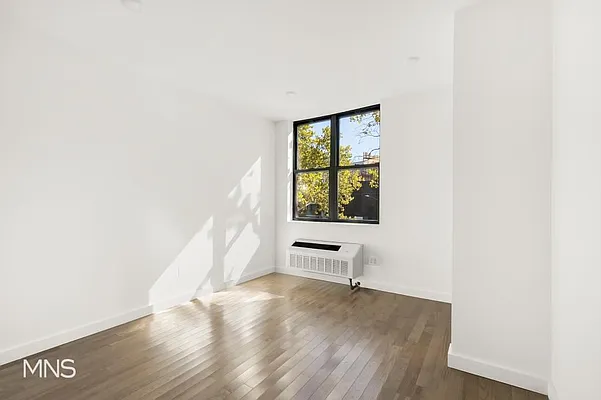 Rented by MNS | media 12