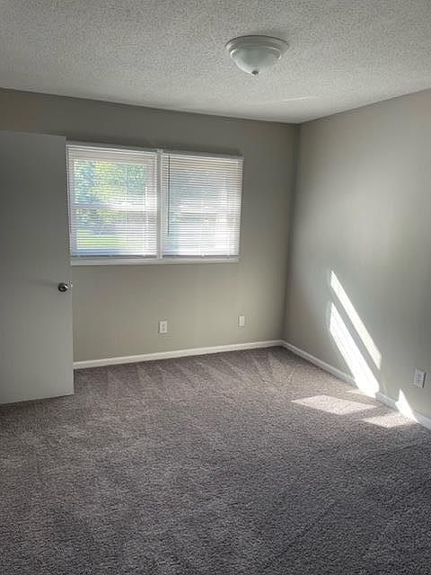 2nd image of 731 Old Liberty Rd APT B