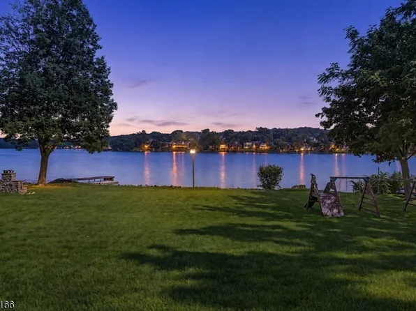 21 Musconetcong Ave, Stanhope Boro, NJ 07874