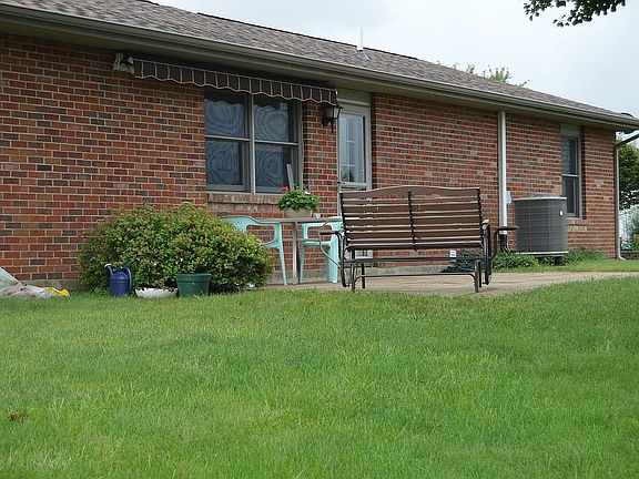 3rd image of 508 Pear Ct